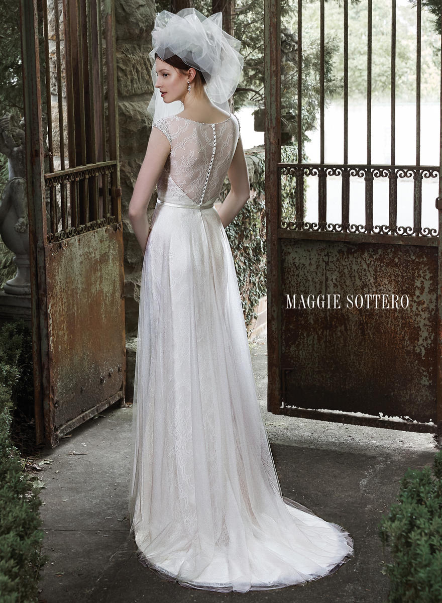Cambridge - Romantic, Lightweight Lace, Bridal Gown, Size 6