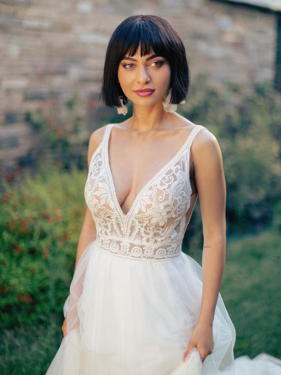Allure Bridal Gown F241L, Size 6, Ivory/Champagne