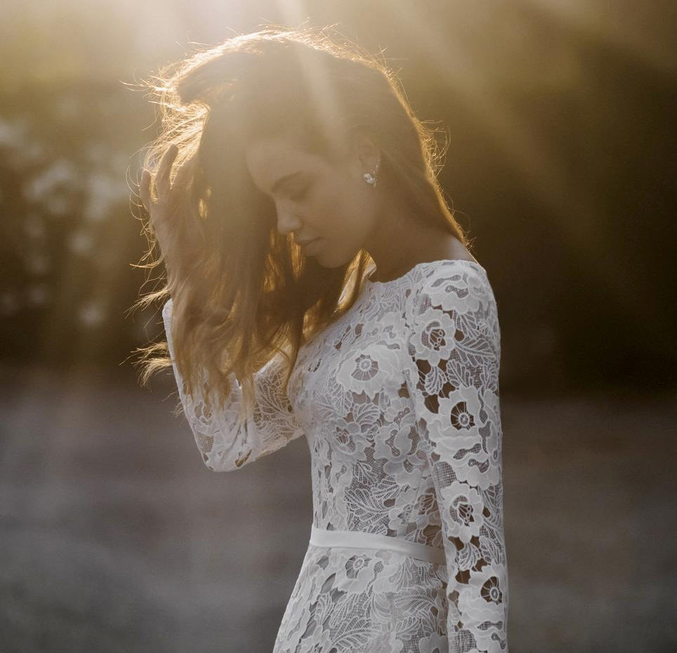 Allure Bridal Gown, E208, SIZE 18