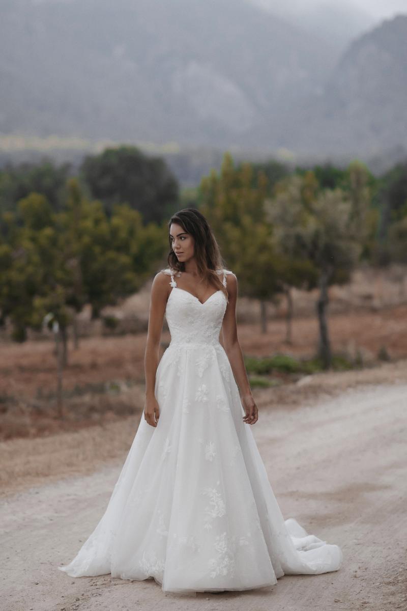 Allure Bridal E210, Ivory, Size 10